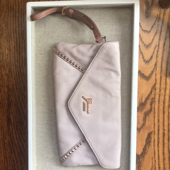 Pink guess with rose gold detail clutch - Picture 2 of 4